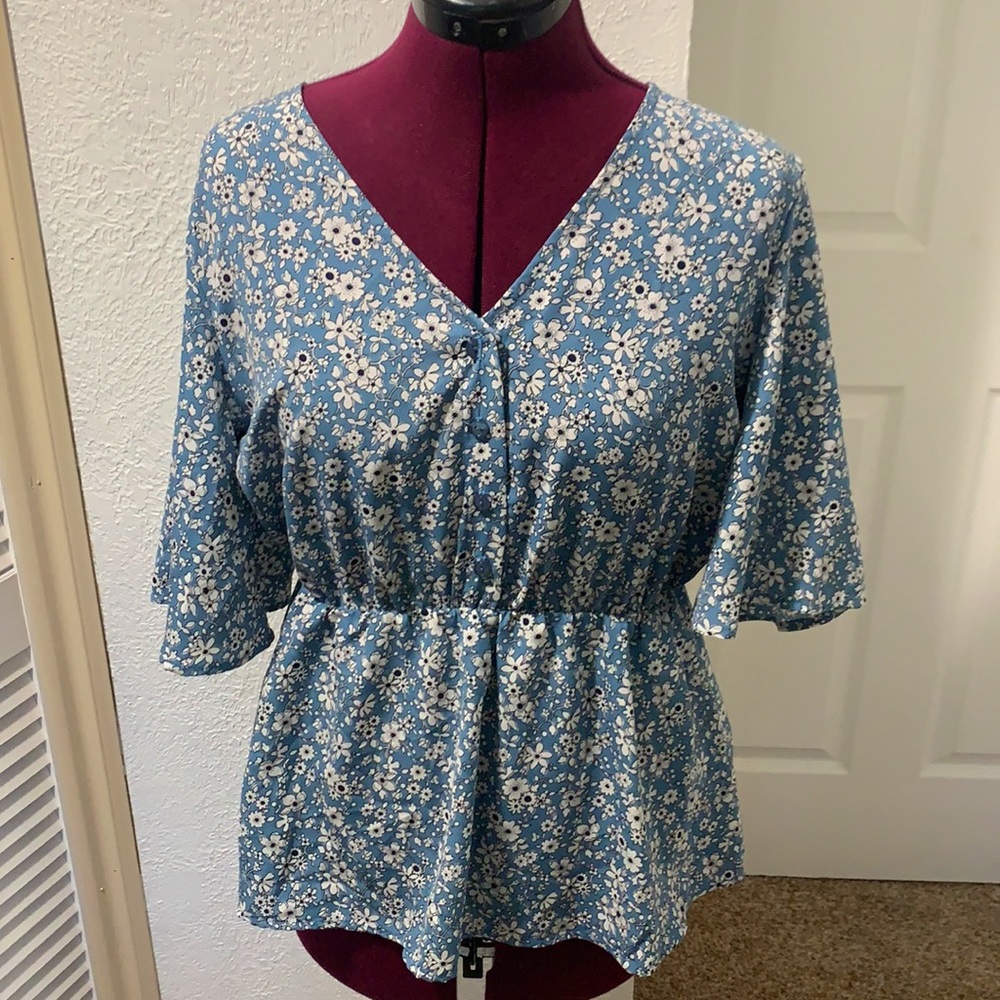 Gorgeous floral blouse